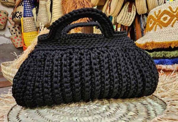 Sac en crochet noir